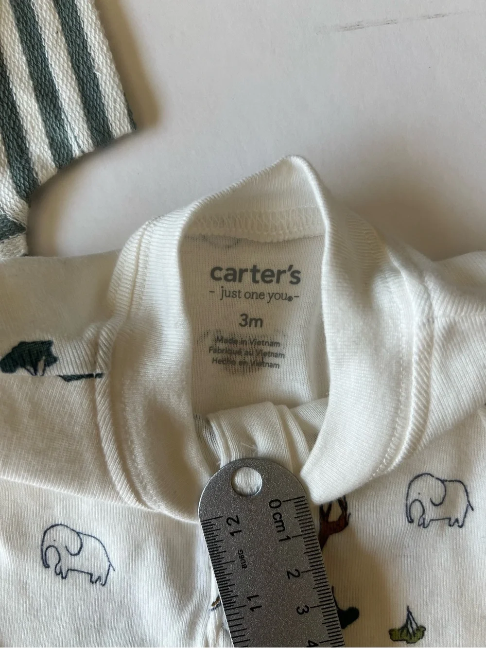 Carter’s 3pc Striped Knit Tee & Animal Print Bodysuit Set Size 3mon Green Cream